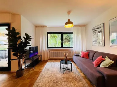 Ein Sitzbereich in der Unterkunft Klassen Stay - Design Apartment - Balkon - Netflix - Nähe Messe