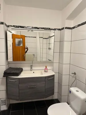 Ein Badezimmer in der Unterkunft Holiday-Ferienwohnung Solingen-Mitte