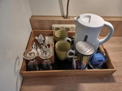 Kaffee-/Teezubehör in der Unterkunft Gästehaus Grunewald Bed & Breakfast