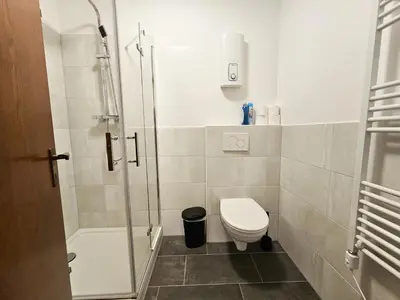Ein Badezimmer in der Unterkunft T&K Apartments - Solingen - 3-6 Zimmer Grand Apartments with private parking for all vehicles