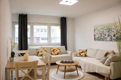 Ein Sitzbereich in der Unterkunft MODERN 2 ROOM Apartment in Rüttenscheid