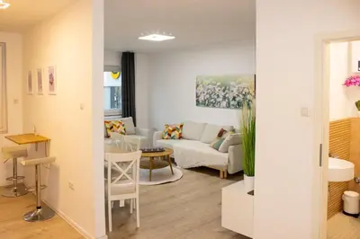 Ein Sitzbereich in der Unterkunft MODERN 2 ROOM Apartment in Rüttenscheid