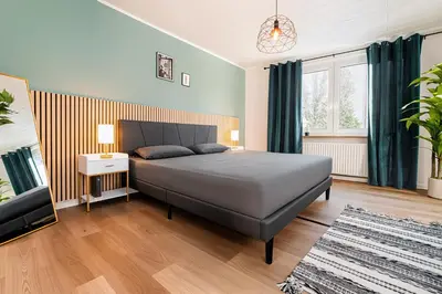 Ein Bett oder Betten in einem Zimmer der Unterkunft Smart Home - Bochum - Perfect for 6 Guests! Central - Netflix - Free Parking Zone