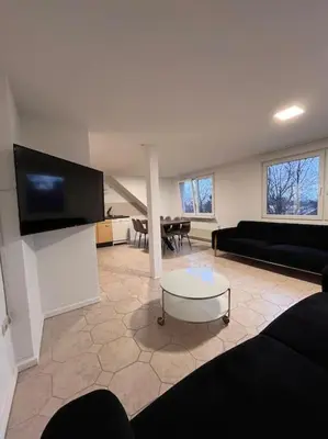TV/Unterhaltungsangebot in der Unterkunft Helle 80qm Wohnung mit weitem Ausblick