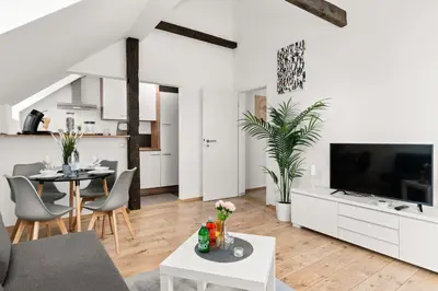TV/Unterhaltungsangebot in der Unterkunft MOLA Apartments-Charmante Ferienwohnung im Herdecke Zentrum für 3 Personen-große Dachterrasse-Grill-Gratis Parken-WLAN