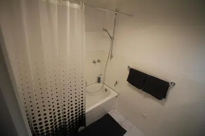 Ein Badezimmer in der Unterkunft Moderne und möblierte Wohnung!