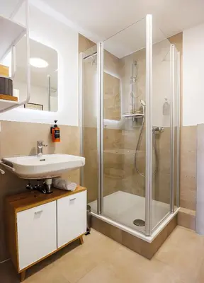 Ein Badezimmer in der Unterkunft VISTAMO Dorsten-Rhade, modernes Apartment