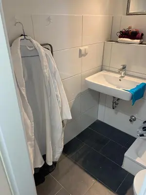 Ein Badezimmer in der Unterkunft studio 59 , Boxspringbett, TV, Balkon, Loggia, Küche, Bad, W-lan