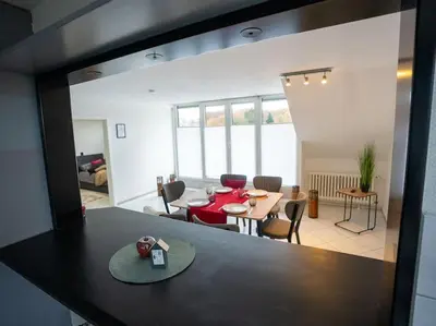 Ein Sitzbereich in der Unterkunft Serviceroom24 - Space in Gladbeck WLAN - Smart-TV - 24-7 Check-in und Küche