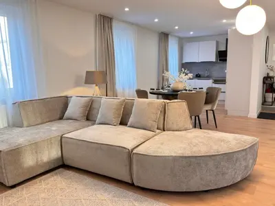 Ein Sitzbereich in der Unterkunft 100qm City Wohnung für 6 mit Privatparkplatz