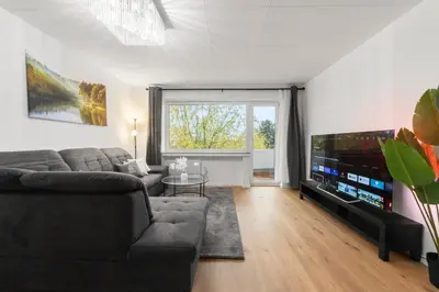 TV/Unterhaltungsangebot in der Unterkunft VlNFUL2 Premium-Apartment mit Balkon und Parkplatz