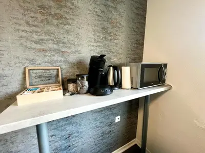 Kaffee-/Teezubehör in der Unterkunft PrimeTime Suite für 4 mit Küche, WIFI und Parkplatz