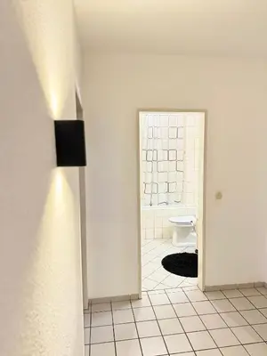 Ein Badezimmer in der Unterkunft 2 Minuten von Hauptbahnof