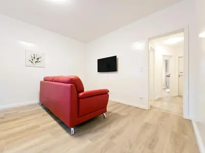 TV/Unterhaltungsangebot in der Unterkunft Tolstov Apartments - 2 Room Apartment - 25 min Messe DUS