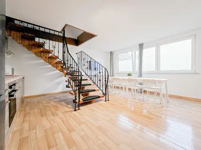 Grundriss der Unterkunft Tolstov Apartments - 4 Room Maisonette Apartment - 25 min Messe DUS