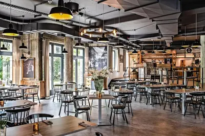 Ein Restaurant oder anderes Speiselokal in der Unterkunft Haus am Park - Ihr Gästehaus in Velbert