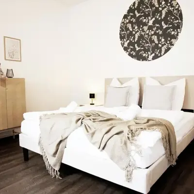 Asia Suite l 3 Schlafzimmer I Sauna l 400m bis Uni I Messe I IGA 27