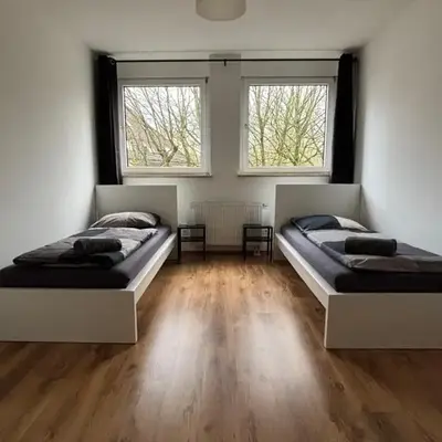 Case Four Boardinghouse mit Parkplatz