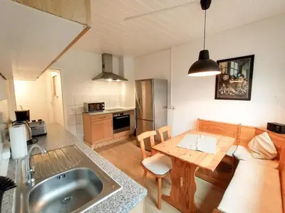 Küche/Küchenzeile in der Unterkunft homes of ruhr - Monteurwohnung Hafenkiez