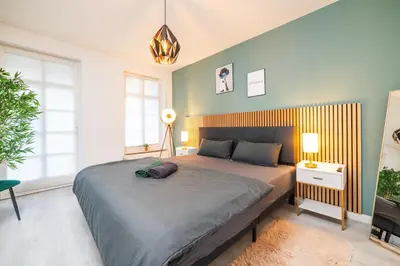 Ein Bett oder Betten in einem Zimmer der Unterkunft Smart Home - Wuppertal - Perfect for 6-8 Guests! Netflix - Central - Free Parking Zone