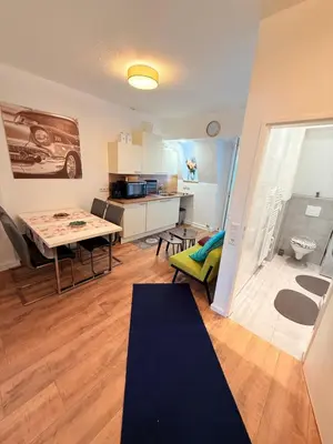 Küche/Küchenzeile in der Unterkunft Monteurwohnung oder Messewohnung inklusive Fitness Studio