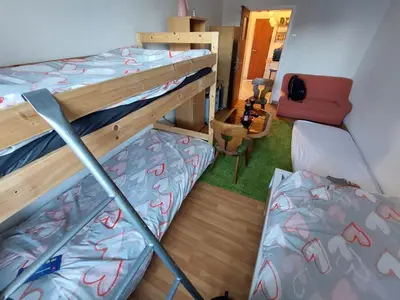 Ein Bett oder Betten in einem Zimmer der Unterkunft Privatzimmer in Schalke Nord private room for you