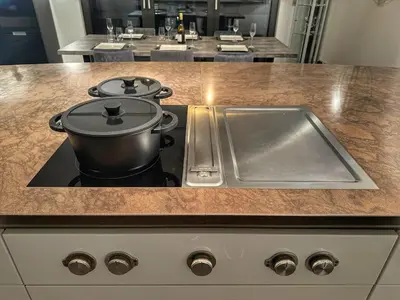 Küche/Küchenzeile in der Unterkunft 4 Zimmer Luxus Apartment mit Sauna und Heimkino