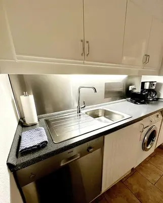 Küche/Küchenzeile in der Unterkunft 2 Zimmer Wohnung für 2