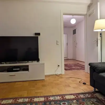 70qm Etagenwohnung mit Loggia nahe Uni KH