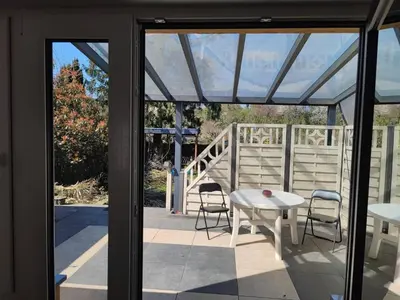 Ein Balkon oder eine Terrasse in der Unterkunft Justyna 1 Zimmer Freistehendes, ruhiges Haus nur 2 miter
