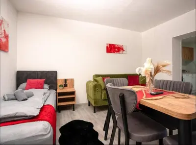 Ein Sitzbereich in der Unterkunft Livemore24 - Apartment 4 in Herten West 24-7 Check-in
