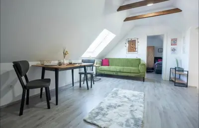 Ein Sitzbereich in der Unterkunft Livemore24 - Apartment 5 in Herten West 24-7 Check-in