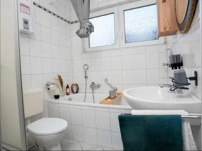 Ein Badezimmer in der Unterkunft Livemore24 - Space in Herten West 24-7 Check-in