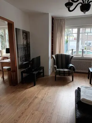 Ein Sitzbereich in der Unterkunft Stilvolles Altbauapartment in ruhiger Wohngegend