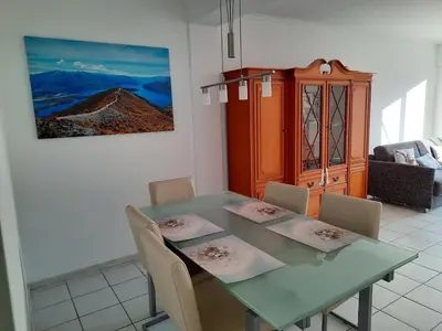 Ein Sitzbereich in der Unterkunft Sonnenblick-FeWo am Innenstadtrand von Schwerte