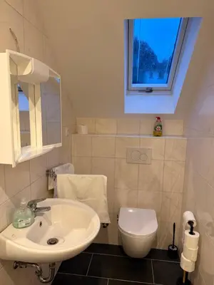 Ein Badezimmer in der Unterkunft Apartment Wuppertal 4P Küche