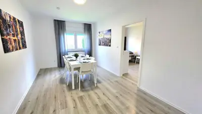 Ein Sitzbereich in der Unterkunft Modern 3-Room Apartment with Balcony & Free Parking & Free Wi-Fi in Hagen - HL01