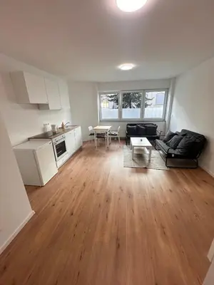 Küche/Küchenzeile in der Unterkunft Frisch renovierte Wohnung