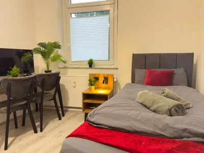 Grundriss der Unterkunft Serviceroom24 - Apartment 1 in Oberhausen WLAN - Smart-TV - 24-7 Check-in und Küche