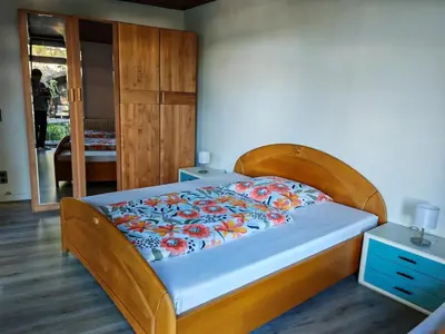 Ein Bett oder Betten in einem Zimmer der Unterkunft Quiet little house with seperate entrance