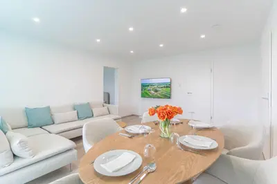 Ein Sitzbereich in der Unterkunft Apartment Mettmann