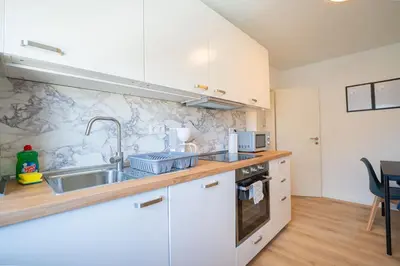 Küche/Küchenzeile in der Unterkunft Moderne Monteur- und Familienwohnung auf Zeit in Remscheid Süd