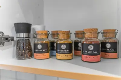 Kaffee-/Teezubehör in der Unterkunft Design-Wohnung I Balkon I sehr zentral I Küche