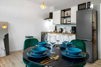 Küche/Küchenzeile in der Unterkunft Exklusives Studio - Zentral Innenstadtlage - Kostenloser Parkplatz - Aufzug - Modern für bis zu 4 Personen - Smart Home