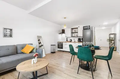 Küche/Küchenzeile in der Unterkunft Exklusives Studio - Zentral Innenstadtlage - Kostenloser Parkplatz - Aufzug - Modern für bis zu 4 Personen - Smart Home