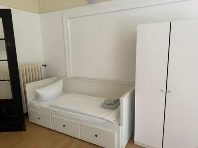 Ein Bett oder Betten in einem Zimmer der Unterkunft Hostel Apartment Monteurzimmer Solingen