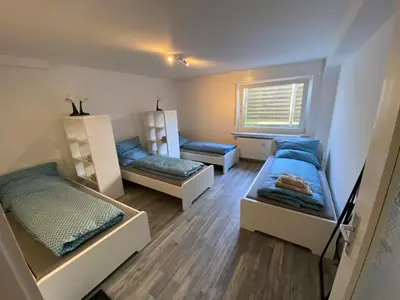 Ein Bett oder Betten in einem Zimmer der Unterkunft Work and Sleep Dortmund 5 bis 6 Pers Voll ausgestattet und frisch renoviert D5