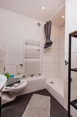 Ein Badezimmer in der Unterkunft classic & cream - Netflix - WIFI - City - 4 Person