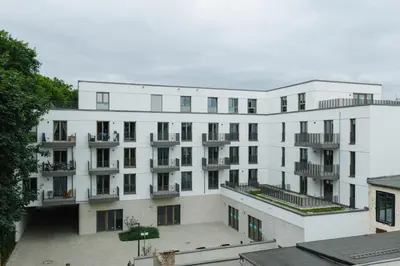 Das Gebäude in dem sich das Aparthotel befindet