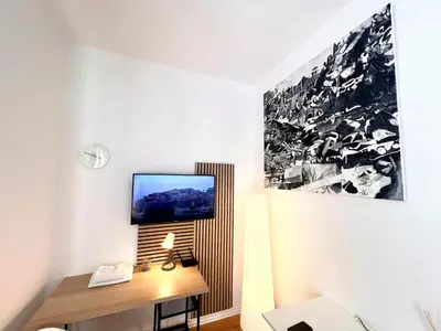 TV/Unterhaltungsangebot in der Unterkunft Zentrales Apartment mit Küche und Wlan, Nähe Essen Messe und Hbf